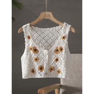 Unbranded White Crochet Sunflower‎ Crop Top Button Front Boho Sleeveless NEW